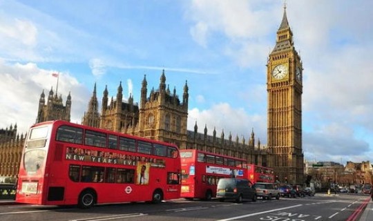 英国疫情情况？英国有没有寒假