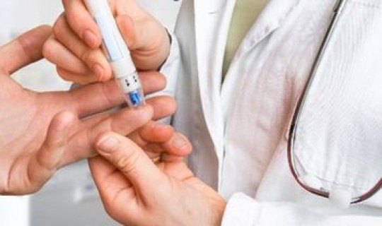 无症状感染者用不用治疗 艾滋感染者症状