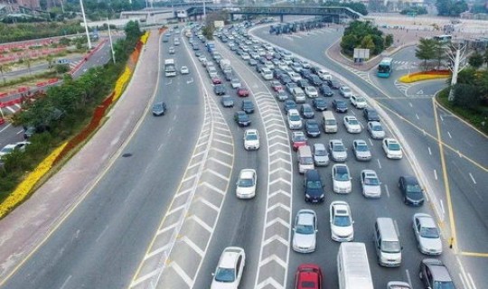 节假日高速公路免费政策分析(腊月什么时候高速免费)