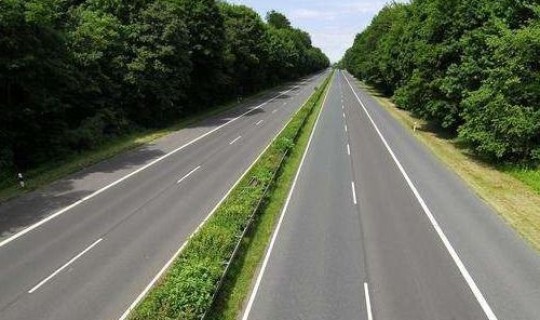 2021清明节高速公路免费吗？今年除夕高速公路免费吗