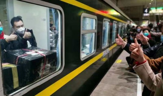 现在坐火车要检测核酸吗，发烧能进火车站安检吗