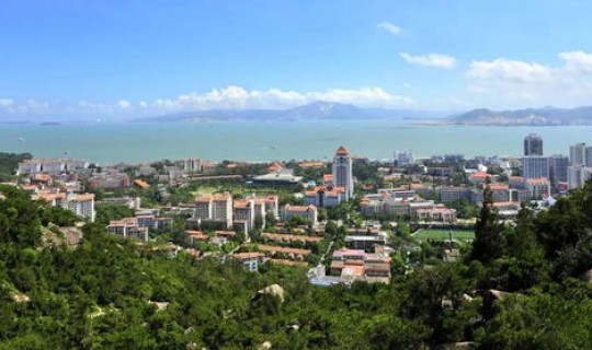 泉州归厦门所辖吗？厦门属于泉州地区吗