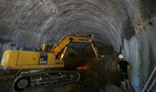 郑州隧道内死了多少人(隧道一般多少工人一个月)