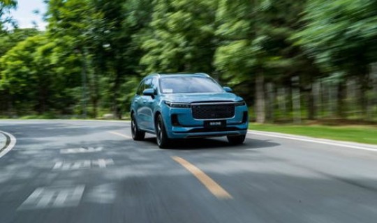 理想汽车车型价格对比(理想汽车报价及图片)