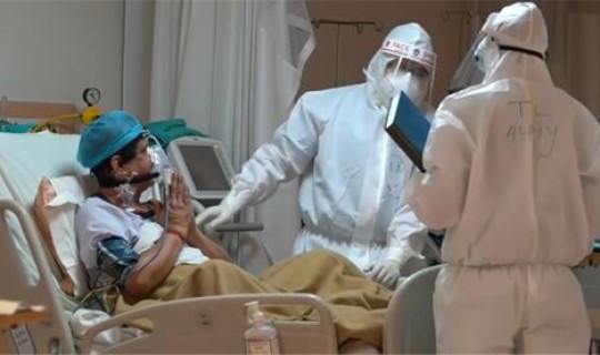 美国感染人数破千万？取消防疫措施后英国感染人数激增