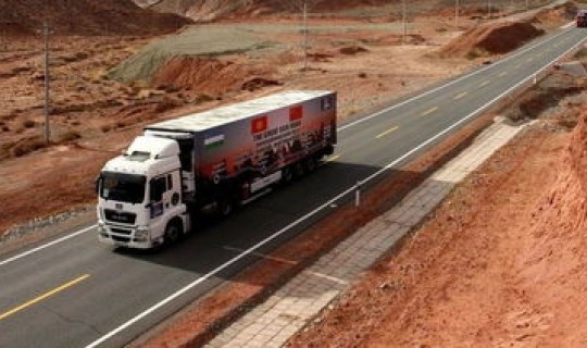 五一高速免费走哪个通道 高速出口走错了压实线