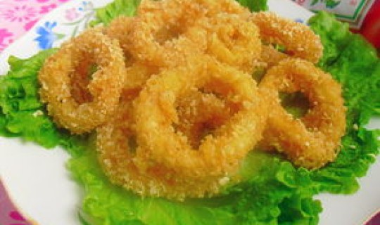 鱿鱼圈最好吃的做法(鱿鱼圈怎么炸好吃又嫩又脆)