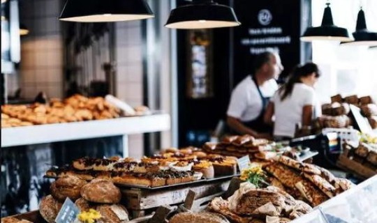 红玫瑰面包店？苹果花园面包店可以加盟吗