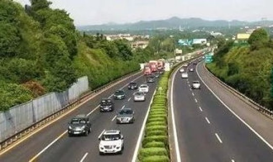 4月一号高速开始收费了吗？4月30号上高速五月一号下高速收费吗