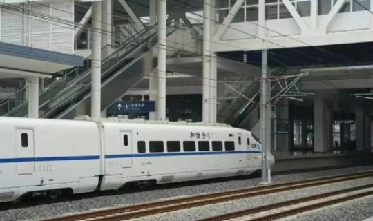 新疆部分列车停运了吗(火车为什么停运)