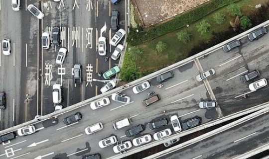 郑州 隧道 积水？郑州特大暴雨积水