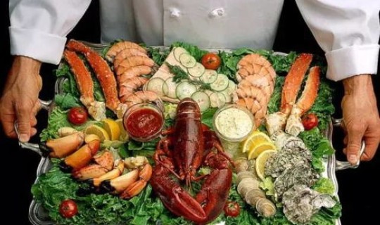 大连停止进口海鲜了吗，大连湾海鲜市场在哪里