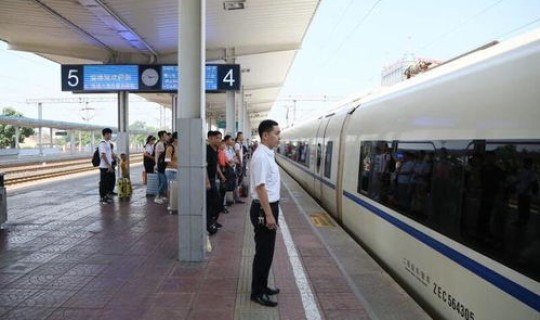 去北京的火车为什么严查(淄博为什么能靠烧烤出圈)