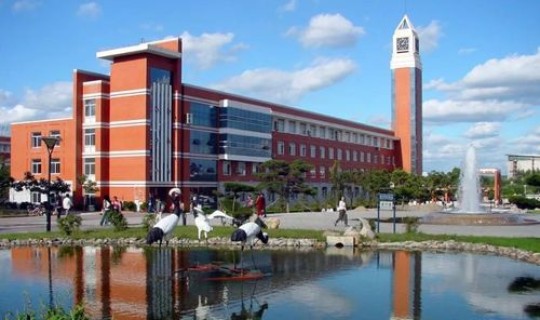 东北师范大学人文学院是几本学校专业排名(东北师范大学人文学院是几本学校学费多少)