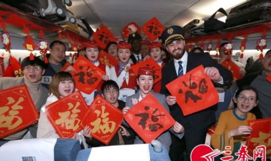 上海学生可以回外省过年吗(学生回家过年和就地过年)