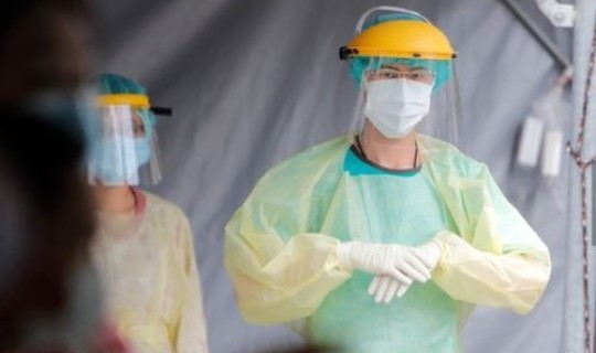 上海三人感染新冠？一家四口三人确诊新冠