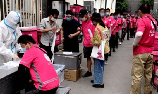 上海快递员感染肺炎，上海近1万名快递人员在岗